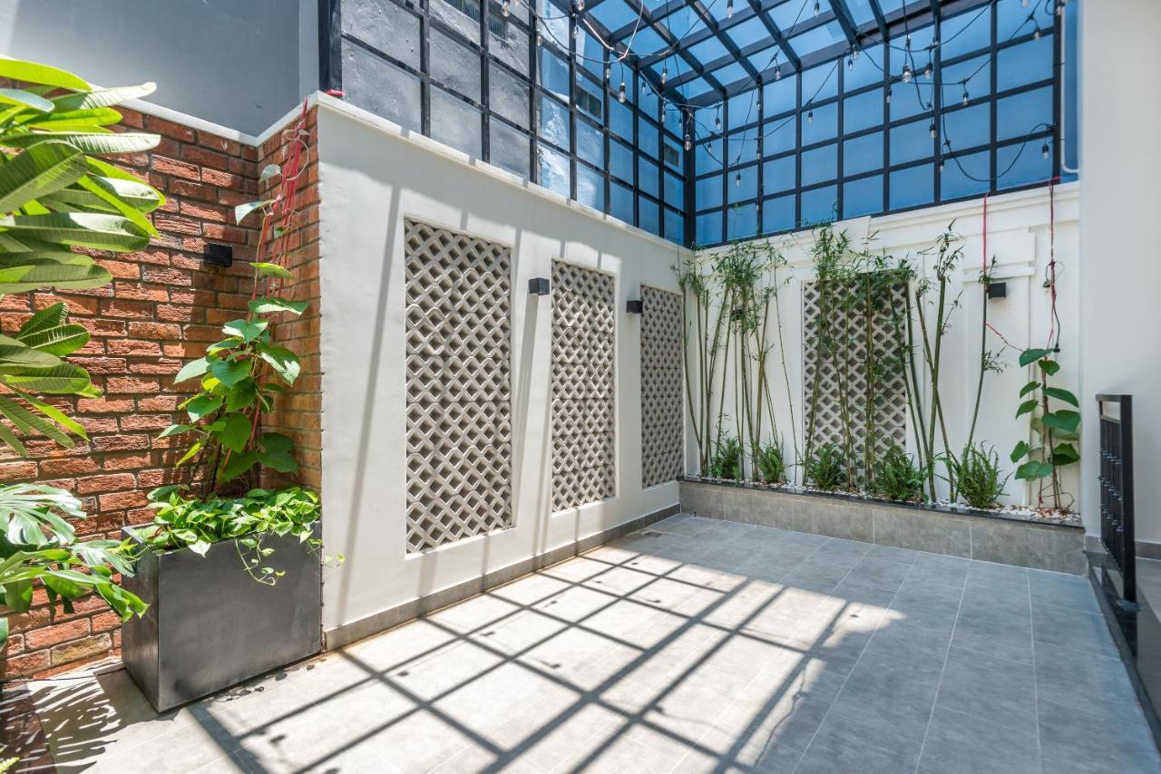 Cozrum Homes The Gallery Residence Ho Si Minh-város Kültér fotó