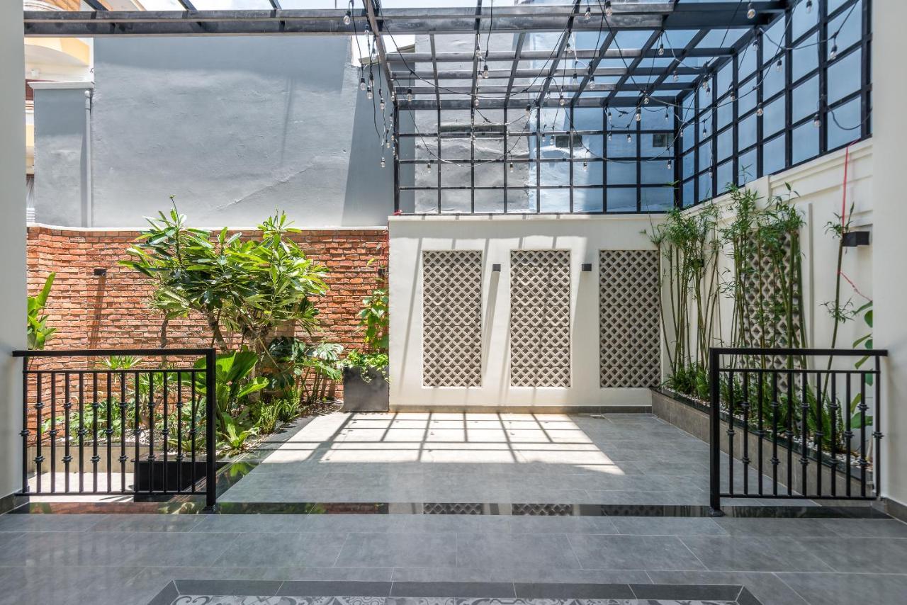 Cozrum Homes The Gallery Residence Ho Si Minh-város Kültér fotó