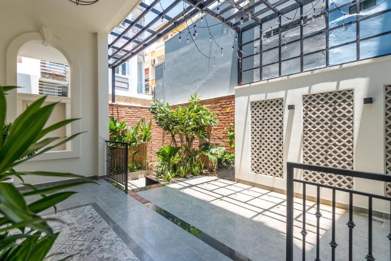 Cozrum Homes The Gallery Residence Ho Si Minh-város Kültér fotó